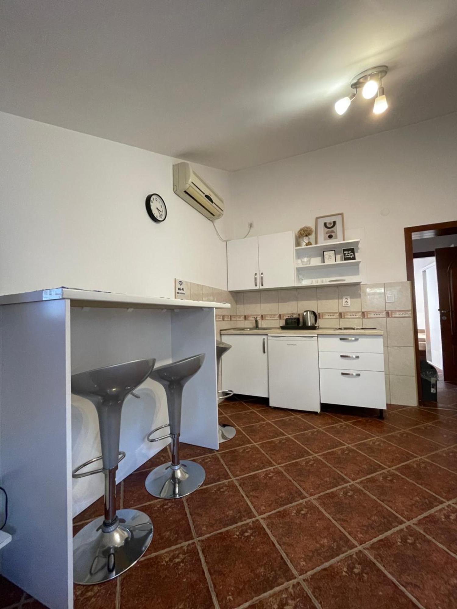 Apartment Damjan Котор Екстериор снимка