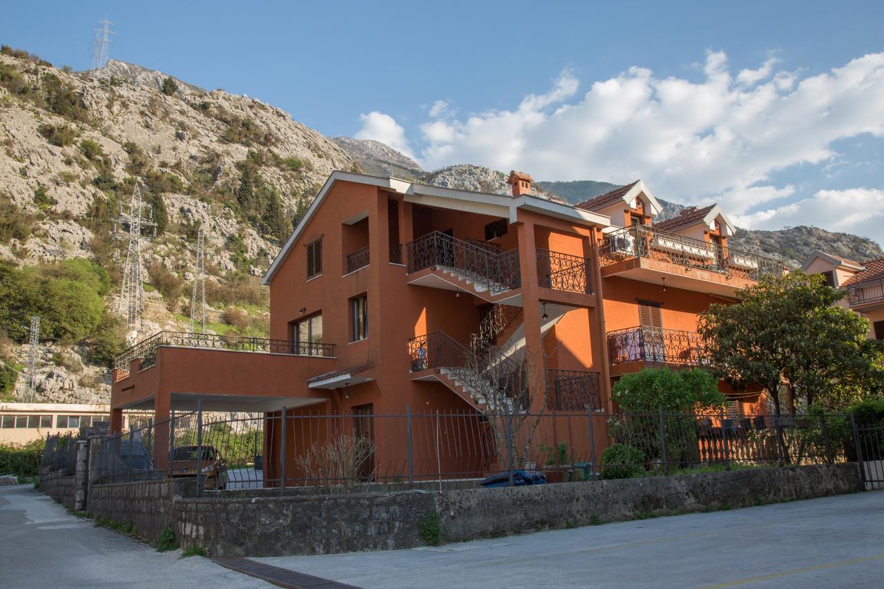 Apartment Damjan Котор Екстериор снимка